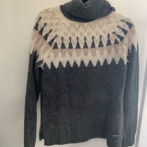 Abercrombie sweater